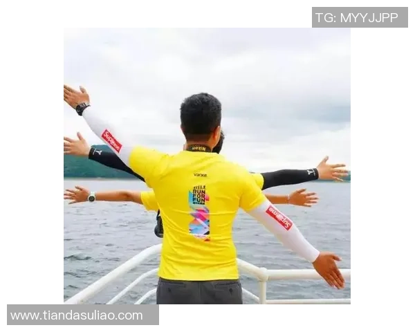 足球冰棒的奇妙结合让你在夏日享受冰爽与激情的双重体验